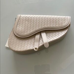 Elegant Cream Woven Women's Bag